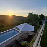 Casa Tone *