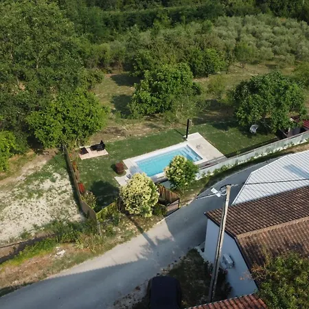 Casa Tone