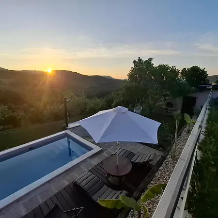 Casa Tone *